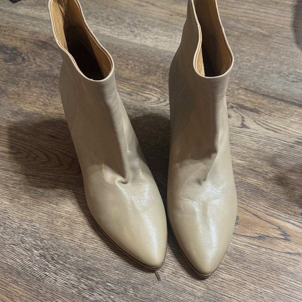 Lucky Brand Tan Ankle Booties